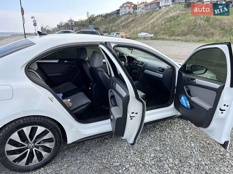 Седан Volkswagen Jetta 2015 в Одессе