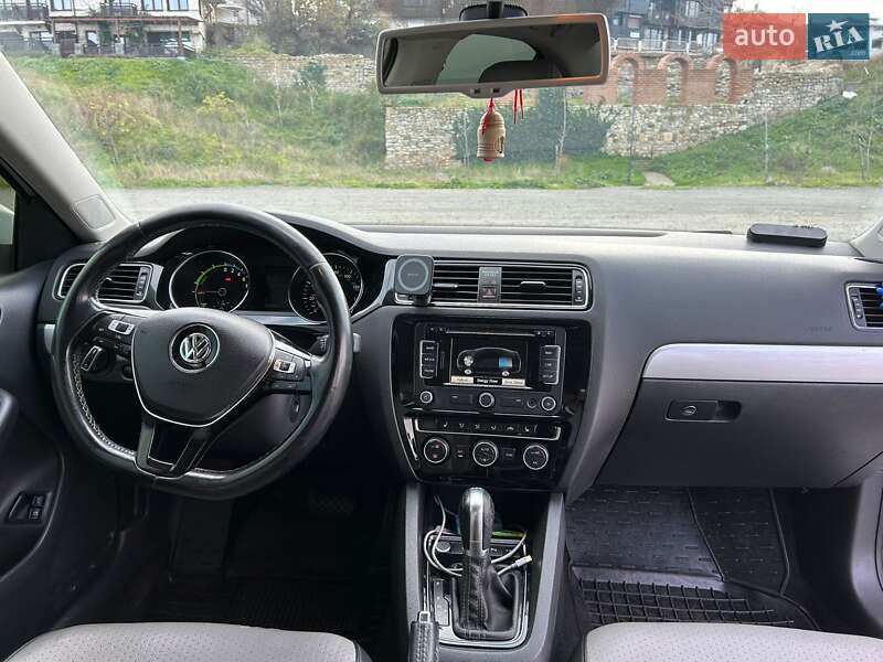 Седан Volkswagen Jetta 2015 в Одессе