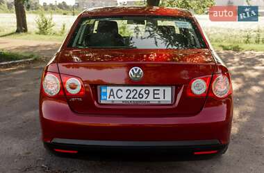 Седан Volkswagen Jetta 2006 в 