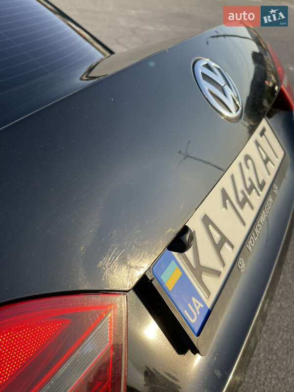 Седан Volkswagen Jetta 2012 в Києві