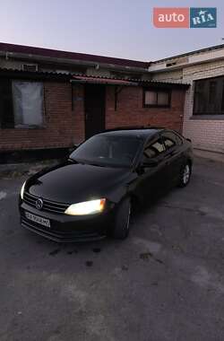 Седан Volkswagen Jetta 2014 в 