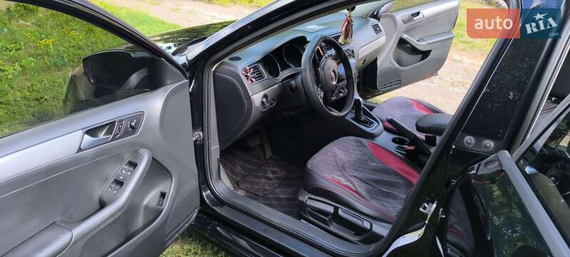 Седан Volkswagen Jetta 2014 в Чугуеве фото 10 Седан Volkswagen Jetta 2014 в Чугуеве
