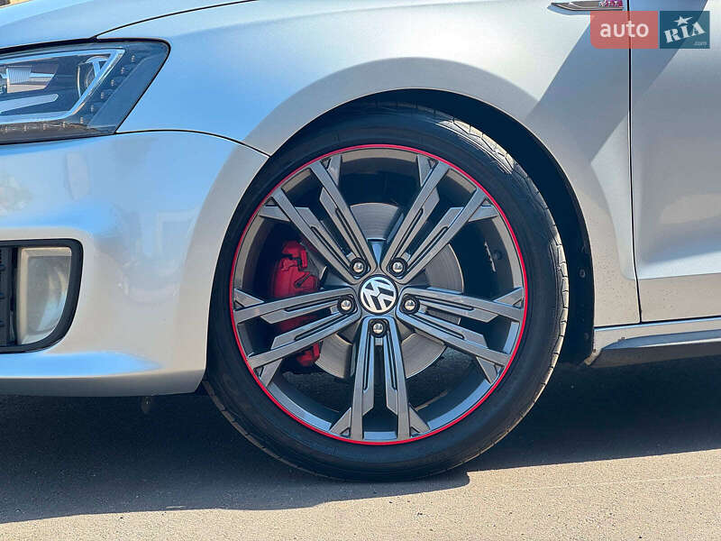 Седан Volkswagen Jetta 2015 в Киеве