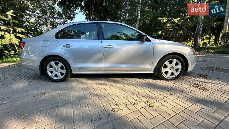 Седан Volkswagen Jetta 2013 в Полтаві