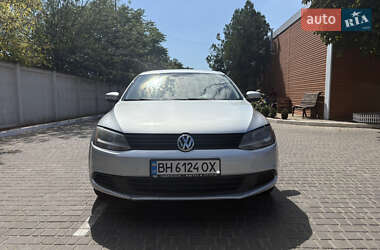 Седан Volkswagen Jetta 2010 в 