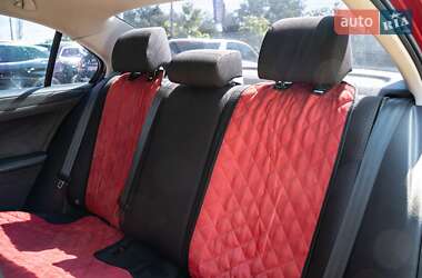 Седан Volkswagen Jetta 2016 в 