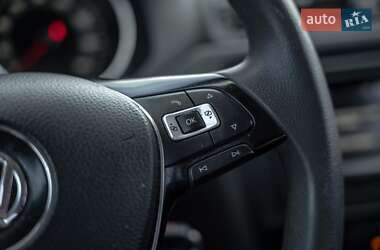 Седан Volkswagen Jetta 2016 в 