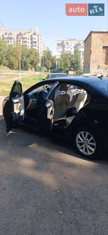 Седан Volkswagen Jetta 2011 в Києві
