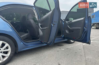 Седан Volkswagen Jetta 2015 в 