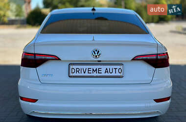 Седан Volkswagen Jetta 2021 в 