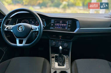 Седан Volkswagen Jetta 2021 в 