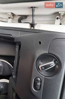 Седан Volkswagen Jetta 2010 в  фото 9 Седан Volkswagen Jetta 2010 в