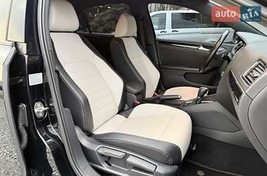 Седан Volkswagen Jetta 2015 в 