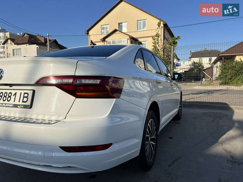 Седан Volkswagen Jetta 2018 в Петропавлівській Борщагівці