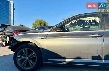 Седан Volkswagen Jetta 2018 в 