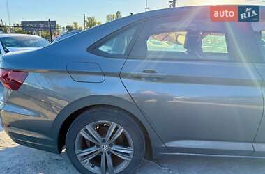Седан Volkswagen Jetta 2018 в 