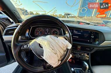 Седан Volkswagen Jetta 2018 в 