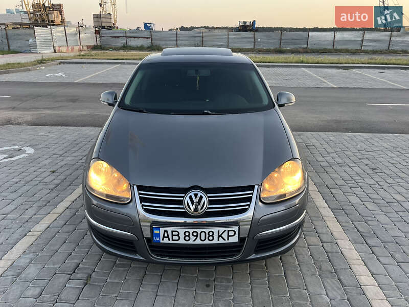 Седан Volkswagen Jetta 2010 в Виннице