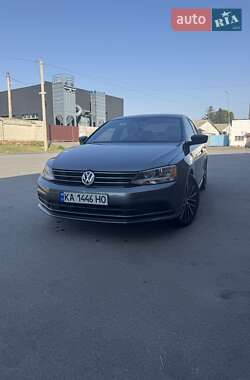 Седан Volkswagen Jetta 2015 в Чернігові