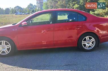 Седан Volkswagen Jetta 2015 в 