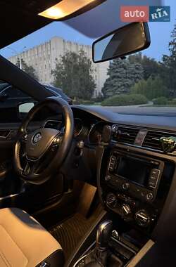 Седан Volkswagen Jetta 2014 в 