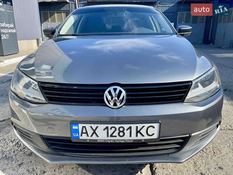 Седан Volkswagen Jetta 2011 в Харькове