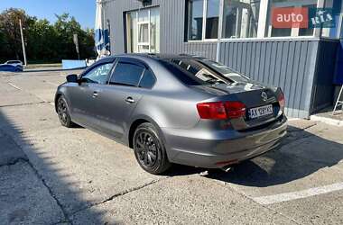 Седан Volkswagen Jetta 2011 в 