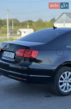 Седан Volkswagen Jetta 2013 в 