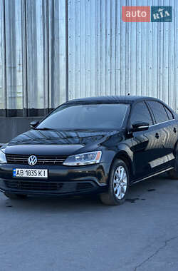 Седан Volkswagen Jetta 2013 в 