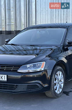 Седан Volkswagen Jetta 2013 в 