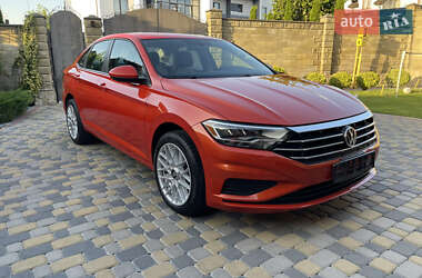 Седан Volkswagen Jetta 2019 в Ровно