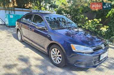 Седан Volkswagen Jetta 2013 в 