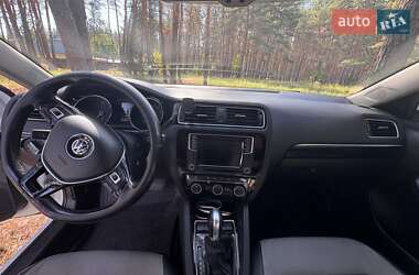 Седан Volkswagen Jetta 2016 в 