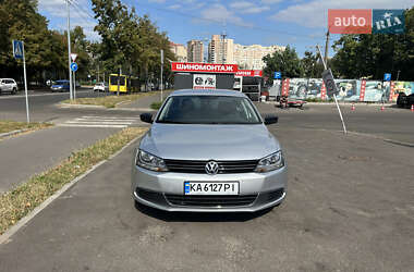 Седан Volkswagen Jetta 2013 в Києві