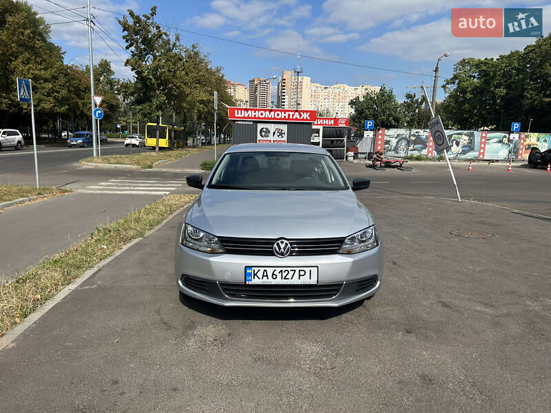Volkswagen Jetta 2013