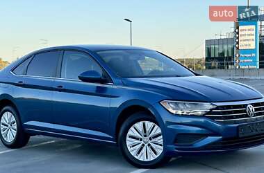 Седан Volkswagen Jetta 2019 в Киеве