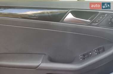 Седан Volkswagen Jetta 2015 в 