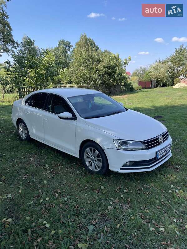 Седан Volkswagen Jetta 2016 в Рава-Русской