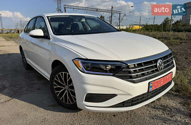 Седан Volkswagen Jetta 2021 в 