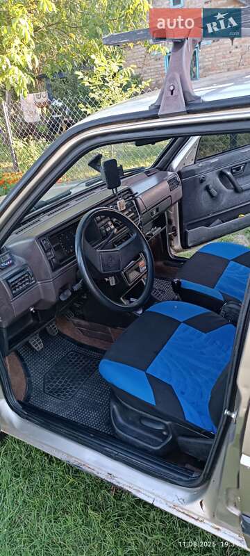 Седан Volkswagen Jetta 1985 в Владимире
