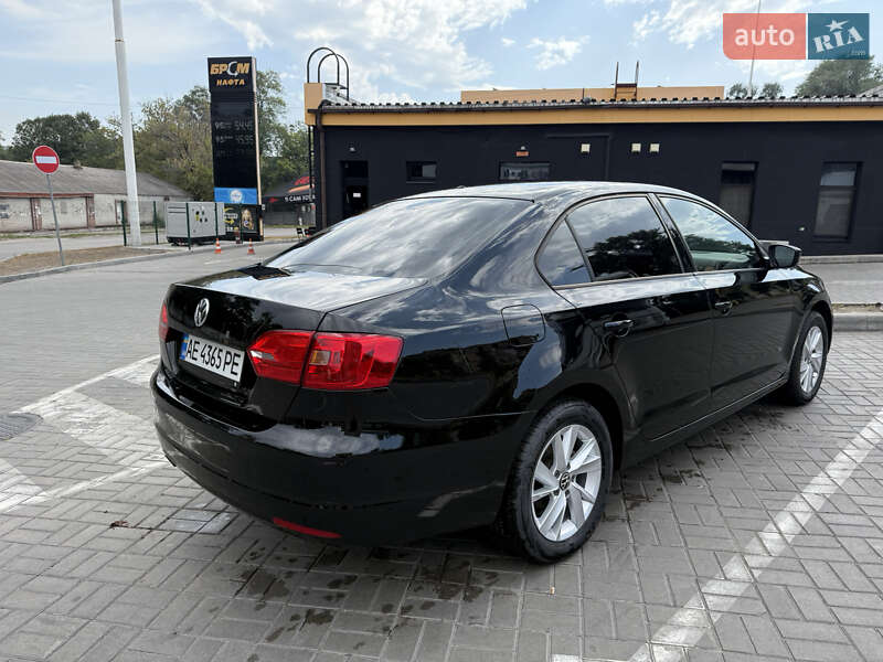 Седан Volkswagen Jetta 2014 в Каменском фото 6 Седан Volkswagen Jetta 2014 в Каменском