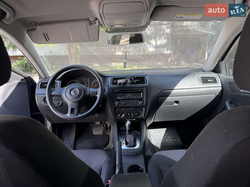 Седан Volkswagen Jetta 2014 в Каменском фото 9 Седан Volkswagen Jetta 2014 в Каменском