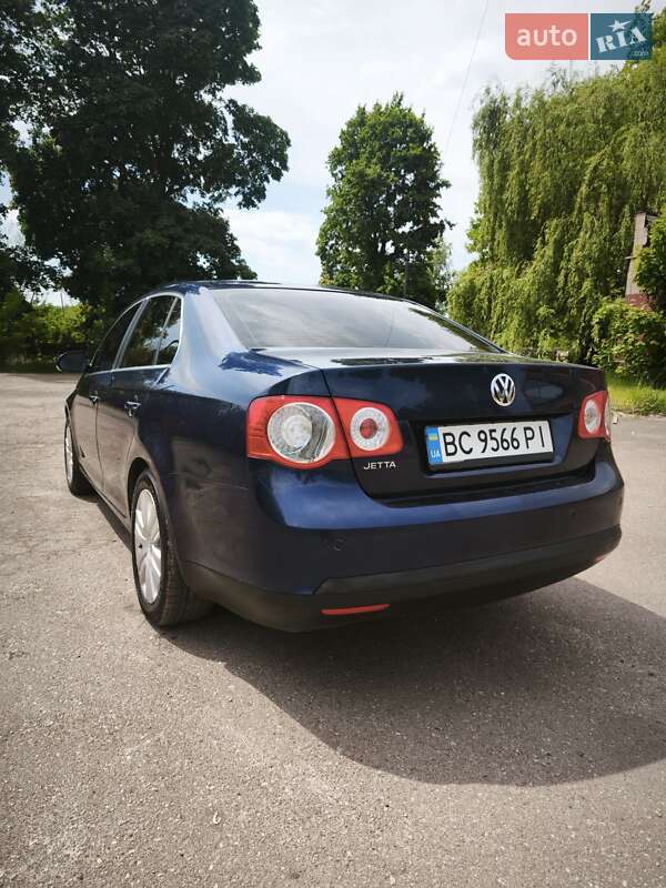 Седан Volkswagen Jetta 2008 в Городні