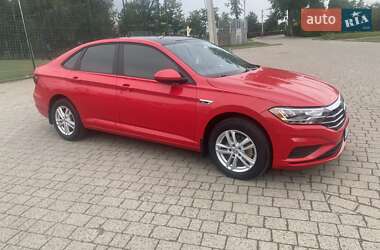 Седан Volkswagen Jetta 2019 в 
