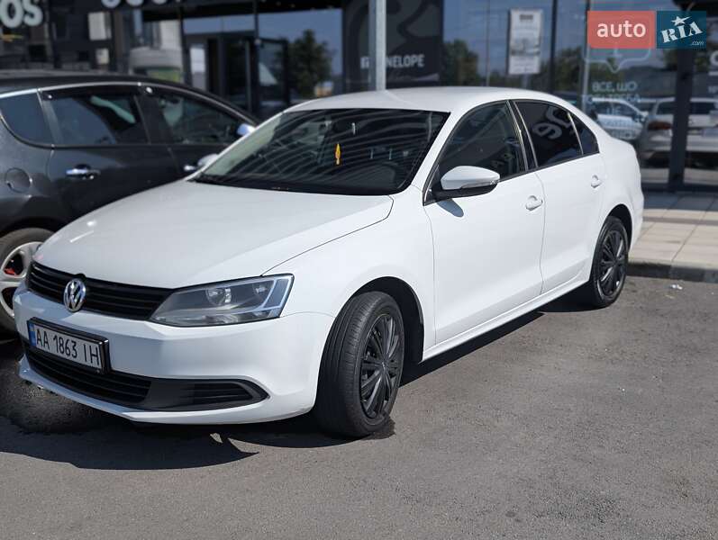Седан Volkswagen Jetta 2014 в Киеве