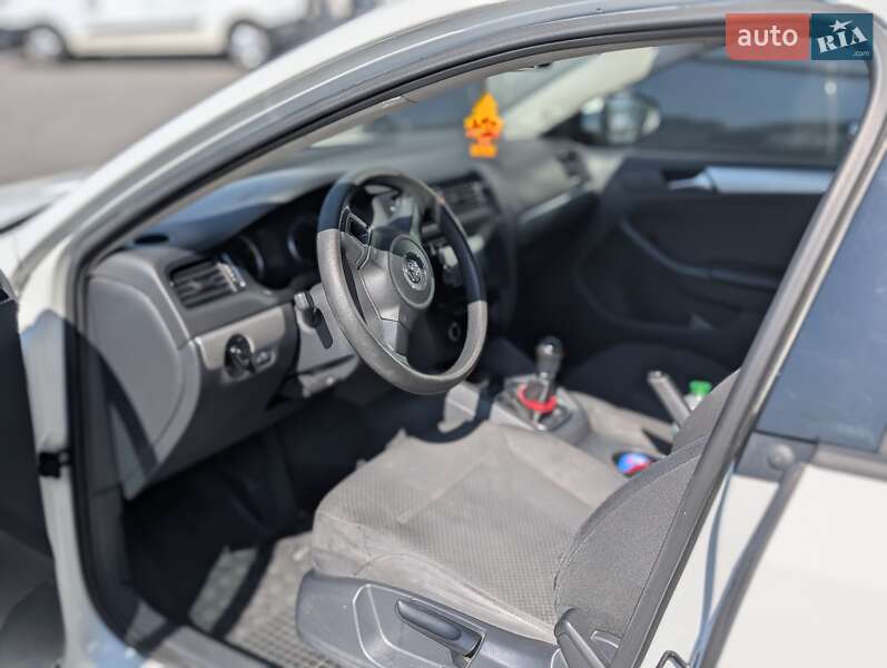 Седан Volkswagen Jetta 2014 в Киеве