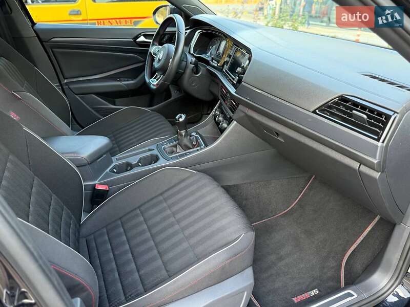 Седан Volkswagen Jetta 2019 в Одессе фото 62 Седан Volkswagen Jetta 2019 в Одессе