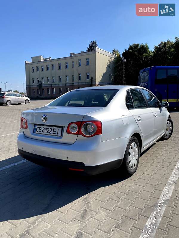 Седан Volkswagen Jetta 2006 в Чернігові