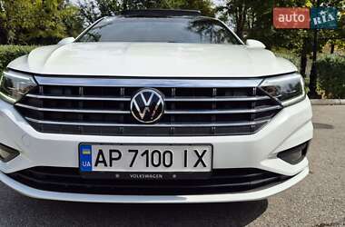 Седан Volkswagen Jetta 2019 в 