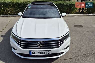 Седан Volkswagen Jetta 2019 в 